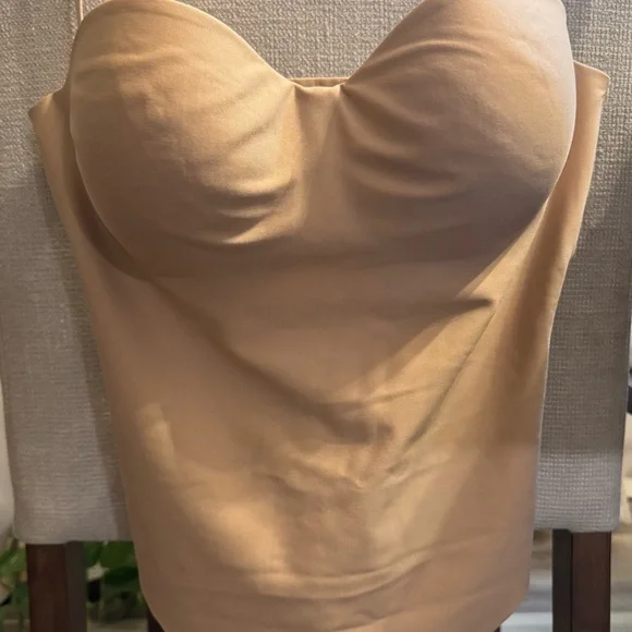 SKIMS Body Molded Underwire Bodysuit in Clay - Picture 6 of 7